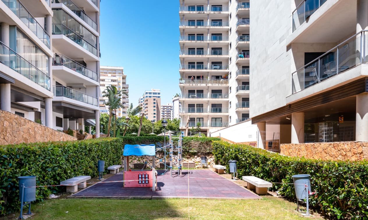 Garaje en venta en Calle Marinada Villajoyosa Alicante