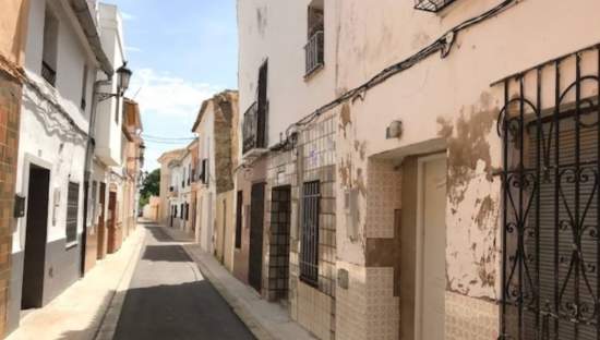 Unifamiliar Adosada en venta  en Calle Santa Caterina Real De Montroi Valencia