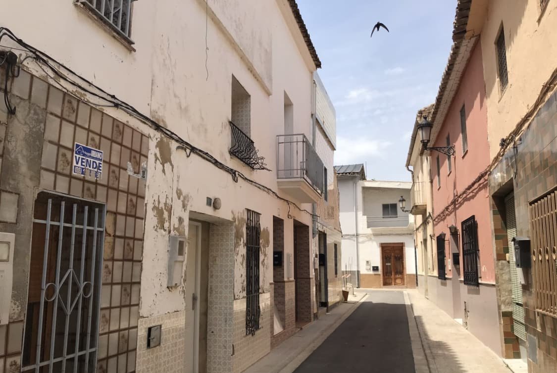 Unifamiliar Adosada en venta  en Calle Santa Caterina Real De Montroi Valencia