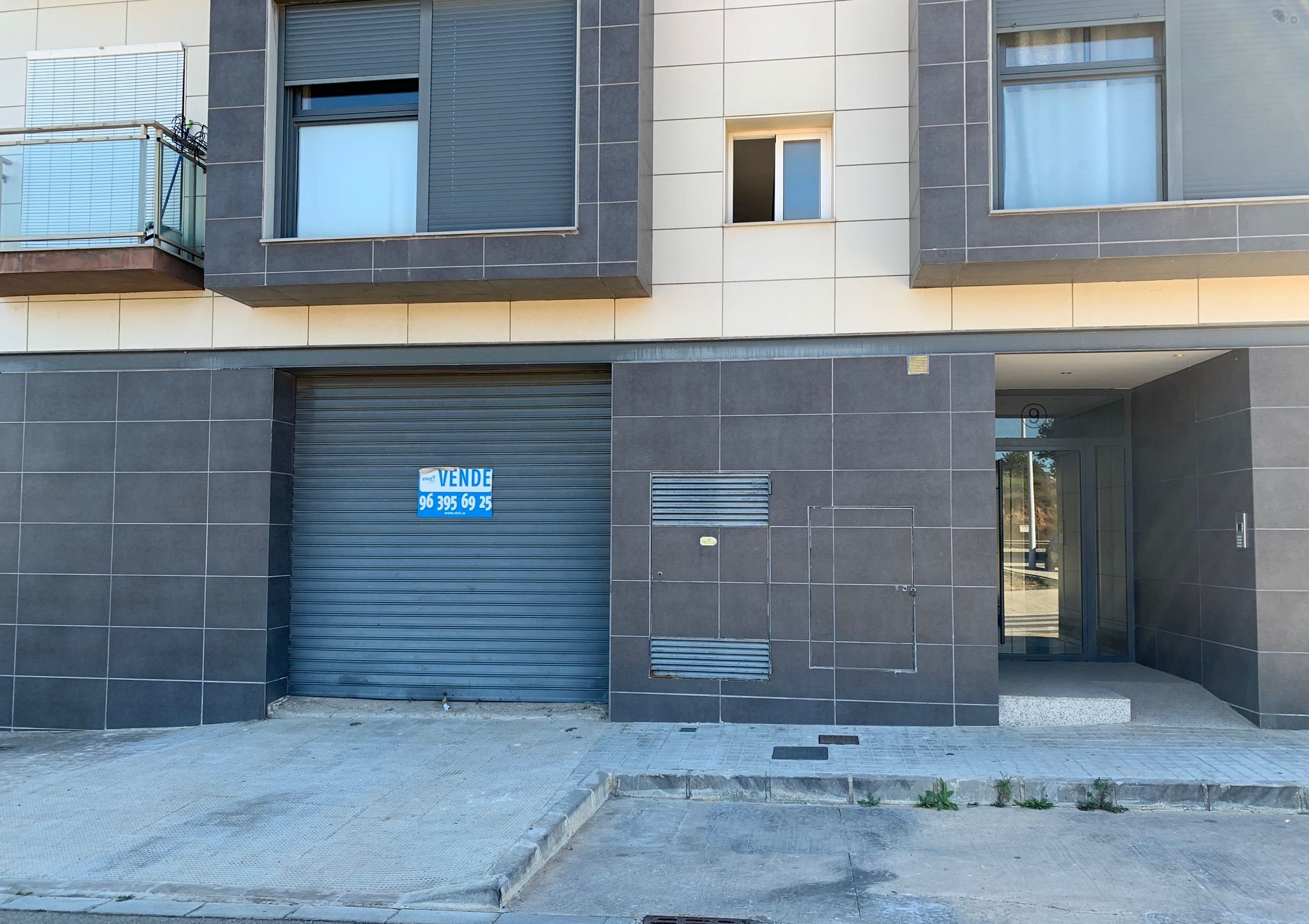 Local en venta en Calle Pio Baroja Cheste Valencia