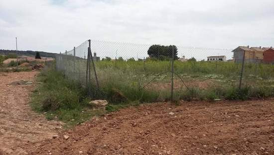 Urbanizable Programado en venta  en Calle Poligono Numero Tres Caudete De Las Fuentes Valencia