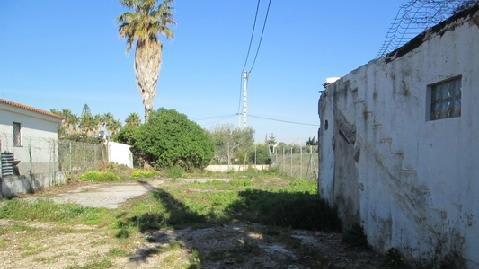 Terreno con edificación en AV. Francisco Baila, Vinar?s Castellón