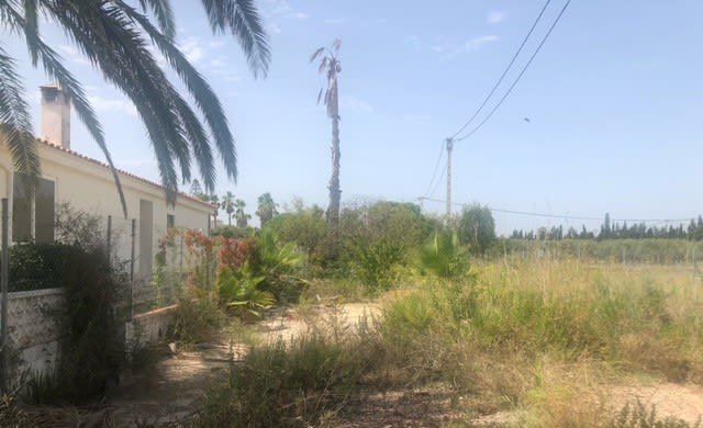 Terreno con edificación en AV. Francisco Baila, Vinar?s Castellón