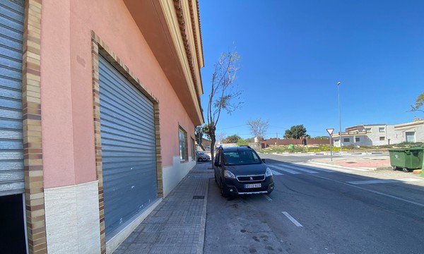 Local en venta en Novelda, Alicante