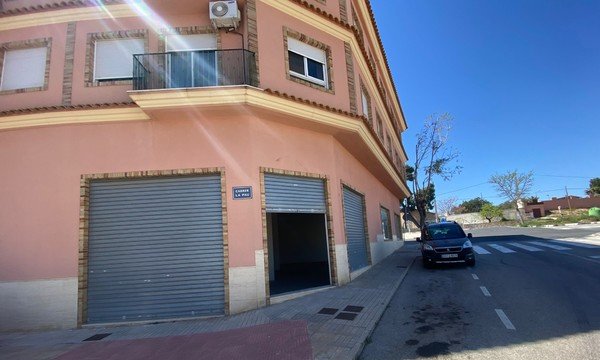 Local en venta en Novelda, Alicante
