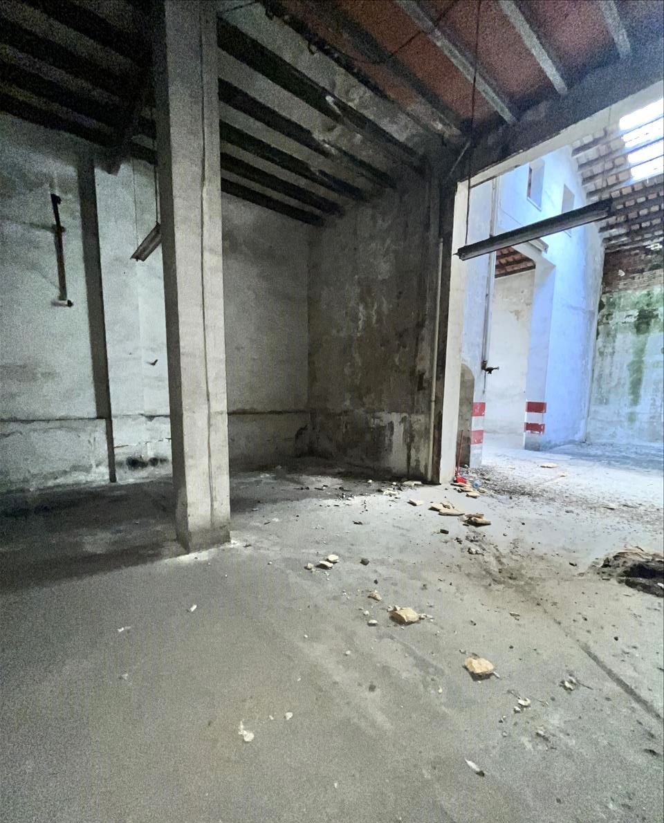 Compra local comercial por 346600 de 712m en ccalle planes de la baronia 12 AlcoyAlcoi