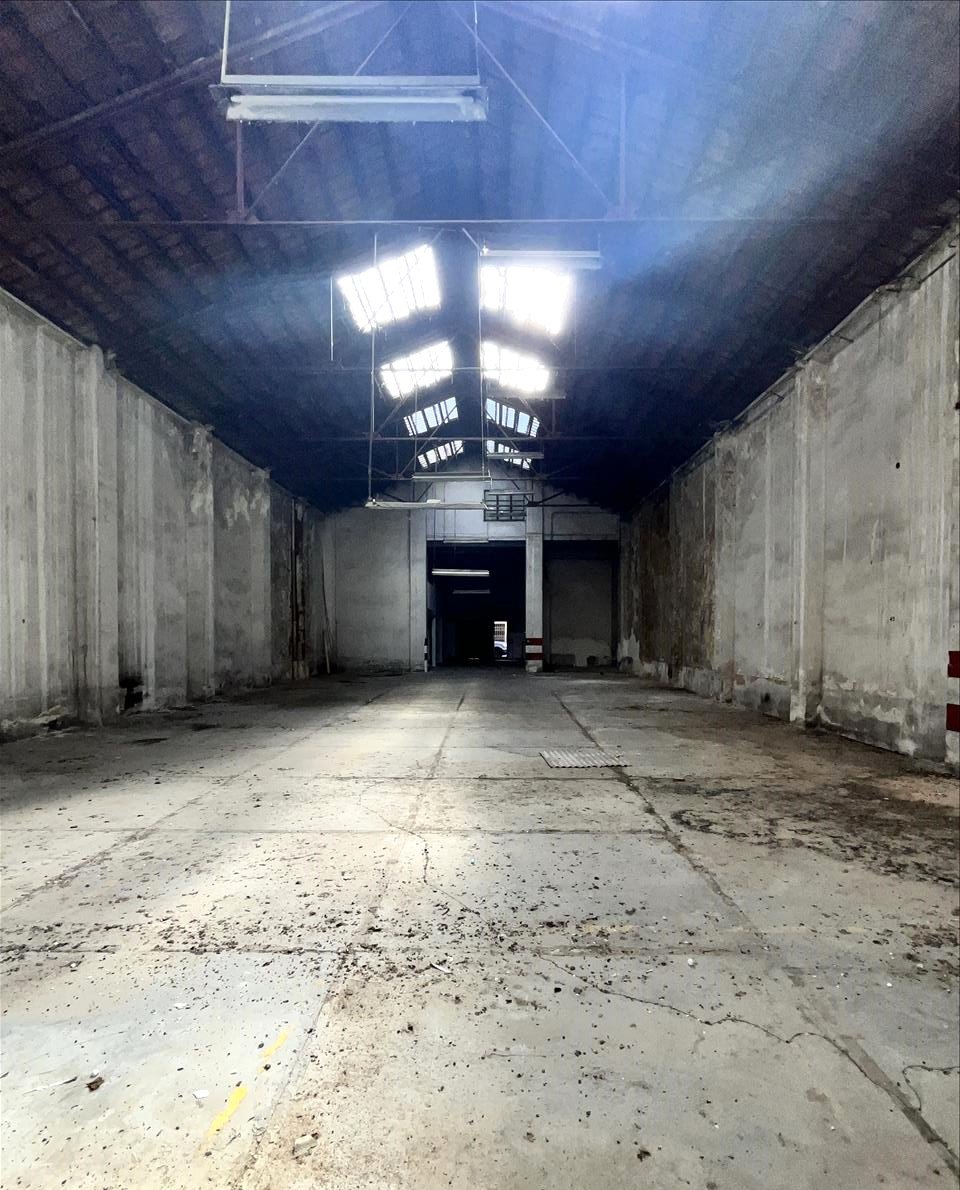 Compra local comercial por 346600 de 712m en ccalle planes de la baronia 12 AlcoyAlcoi
