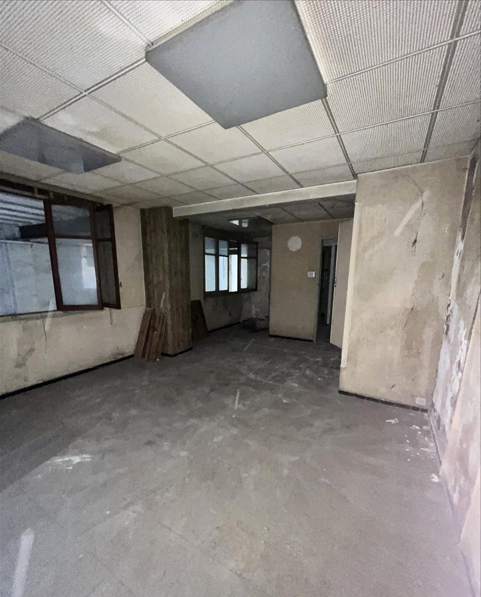 Compra local comercial por 346600 de 712m en ccalle planes de la baronia 12 AlcoyAlcoi