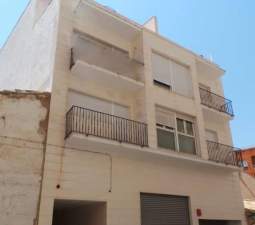 Garaje en venta  en Calle Gil Osorio Villena Alicante