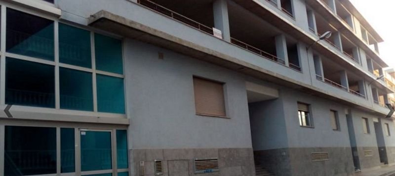 Compra piso en calle benidorm Moncofa por 89000 con 106m y 2 habitaciones
