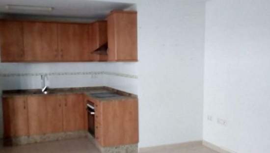 Compra piso en calle benidorm Moncofa por 89000 con 106m y 2 habitaciones