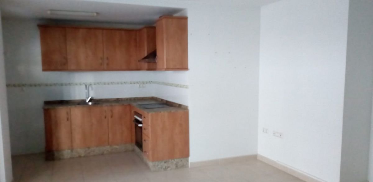 Compra piso en calle benidorm Moncofa por 89000 con 106m y 2 habitaciones