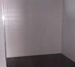 Se vende local comercial por 171000 de 205m en perfectas condiciones en calle francisco vicente rodriguez ElcheElx