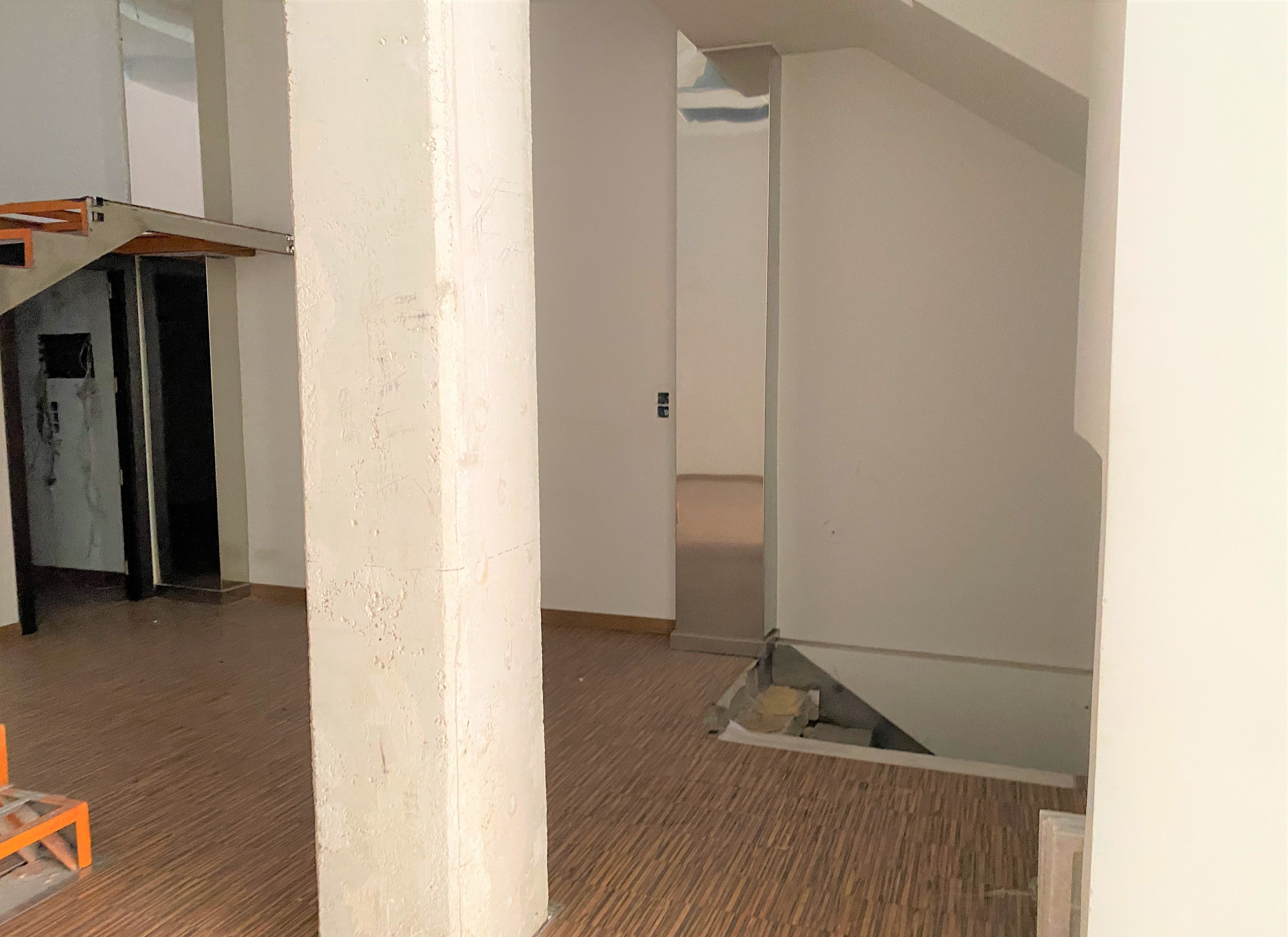Se vende local comercial por 171000 de 205m en perfectas condiciones en calle francisco vicente rodriguez ElcheElx
