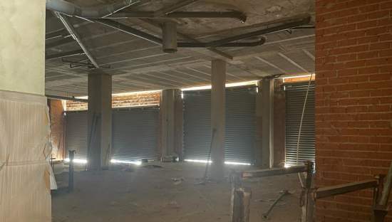 Se oferta local comercial en cclara campoamor en Cheste por 178.360 con 100m