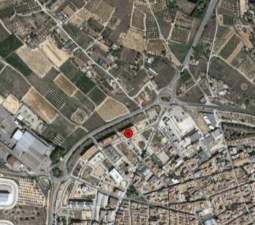 Se oferta local comercial en cclara campoamor en Cheste por 178.360 con 100m