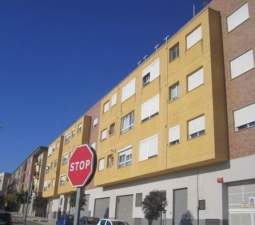 Se oferta local comercial en cclara campoamor en Cheste por 178.360 con 100m