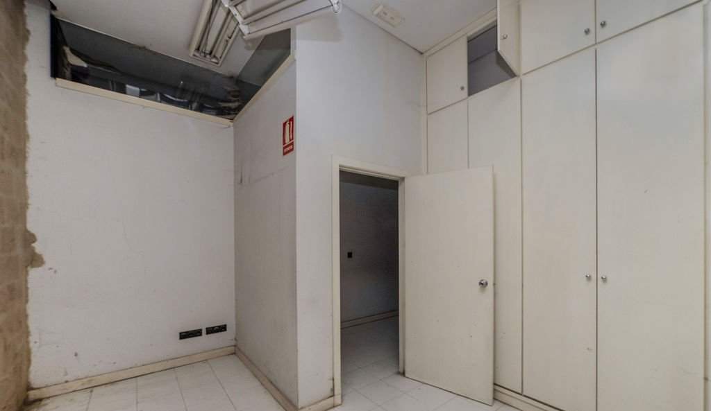 Local en venta en Avenida Chapi, Bj, 03600, Elda Alicante