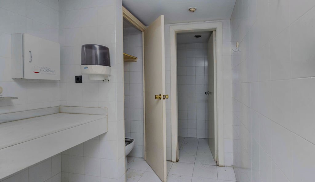 Local en venta en Avenida Chapi, Bj, 03600, Elda Alicante