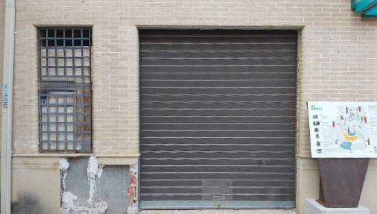 Local en venta en Serra, Valencia