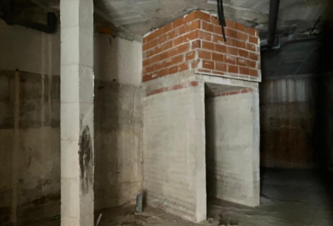 Local en venta en Serra, Valencia