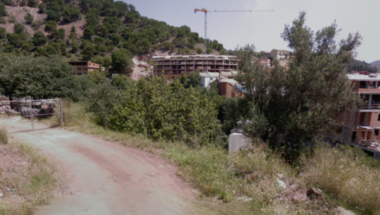Se oferta suelo urbano residencial por 35000 de 464m en calle poligono 35 parcela 15 en Serra