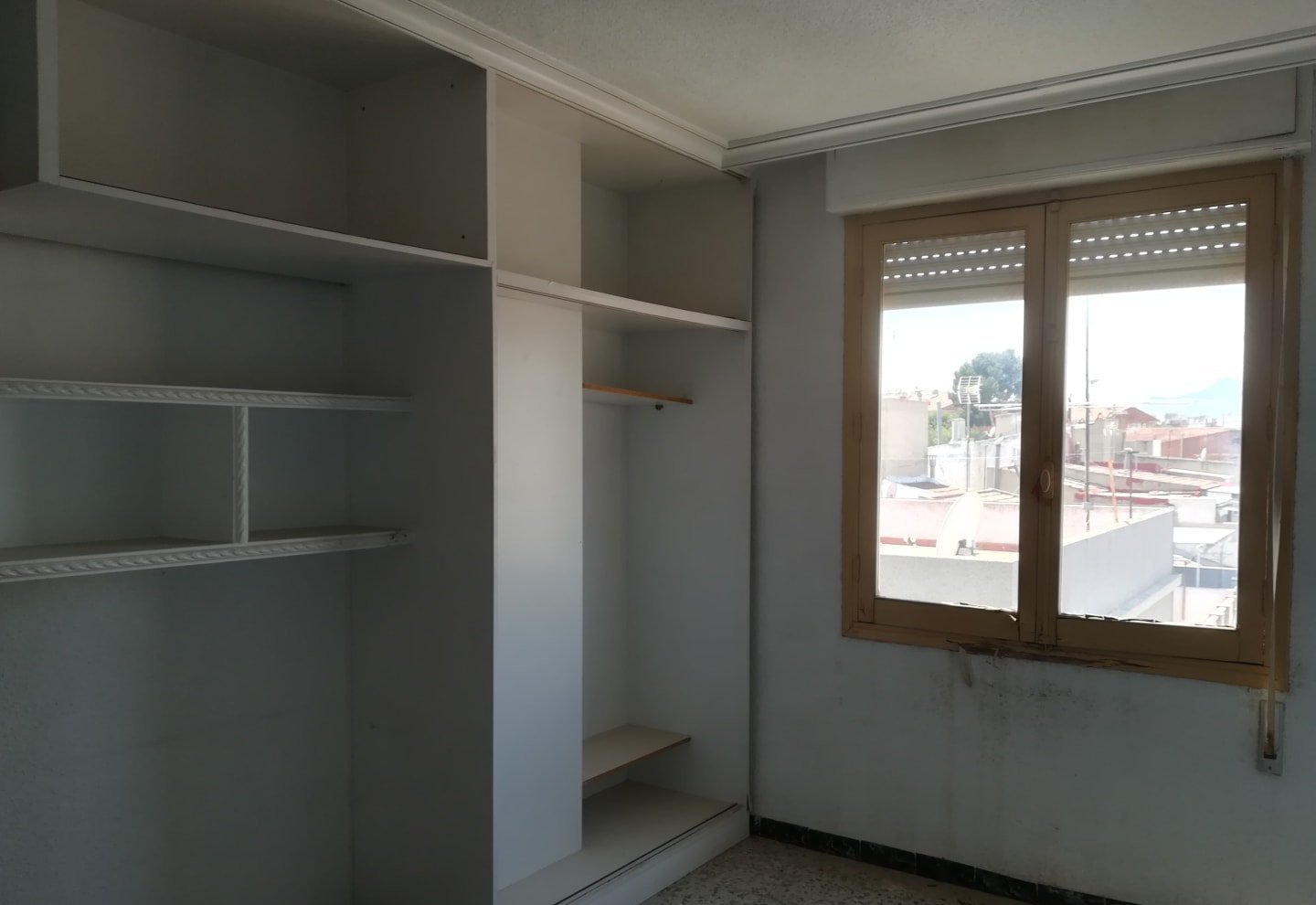 Piso en venta  en Calle Tirso De Molina Aspe Alicante