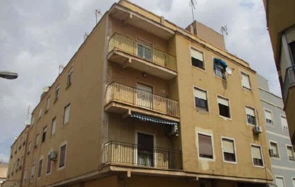 Piso en venta  en Calle Tirso De Molina Aspe Alicante