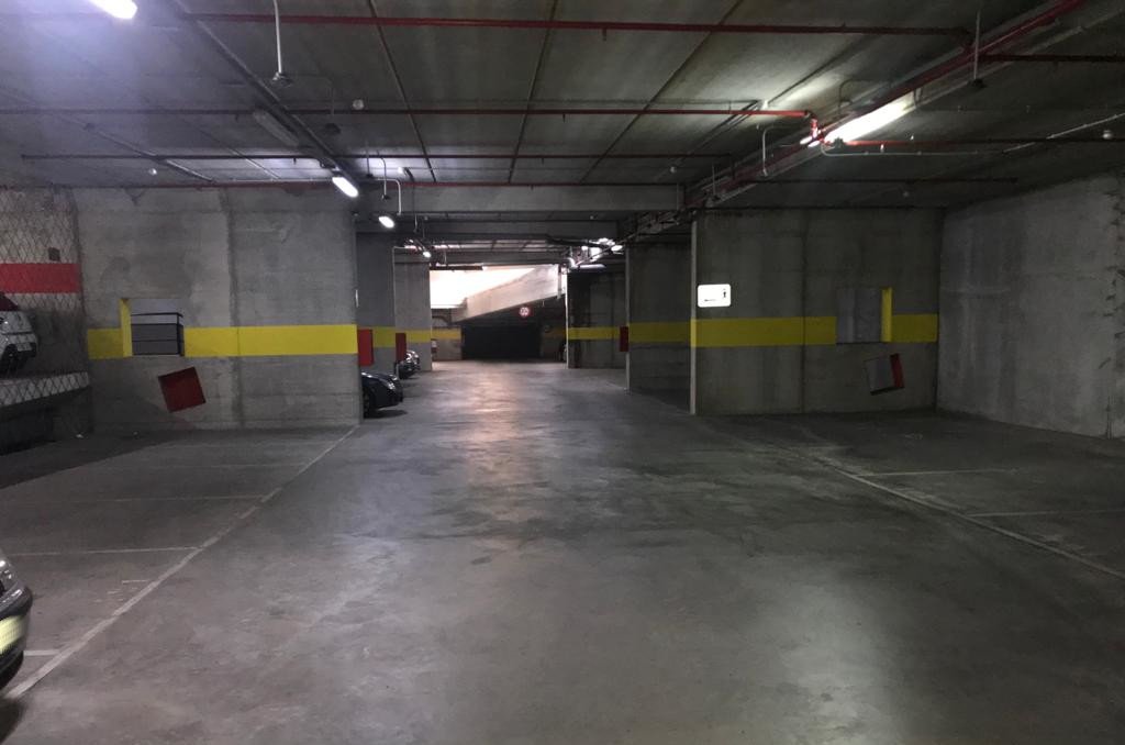 Garaje en venta en Manises, Valencia