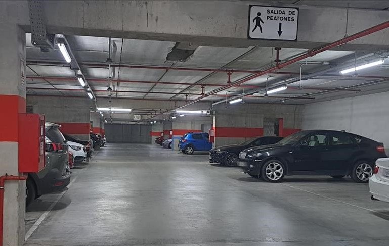 Garaje en venta en Manises, Valencia