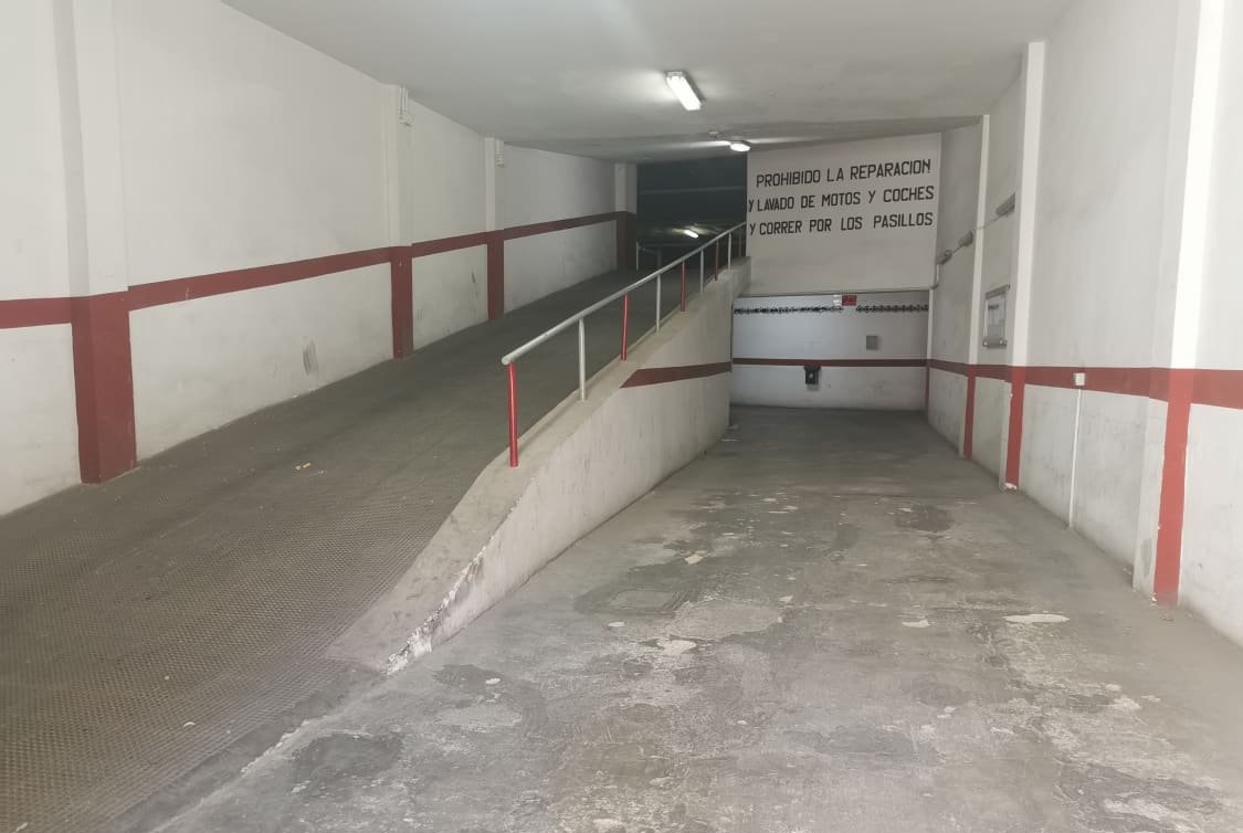 Garaje en venta  en Avenida Del Raval Gandia Valencia