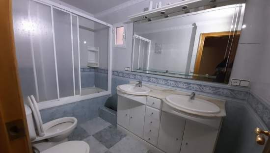 Piso en C Conde de Torrefiel - Valencia -
