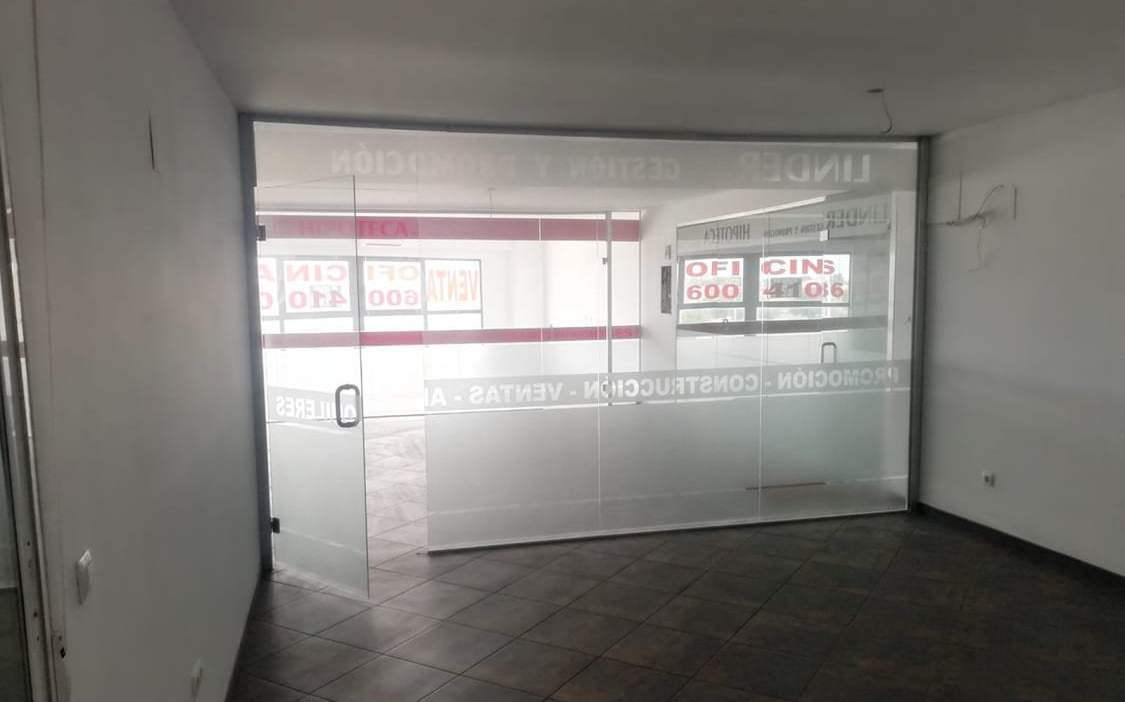 Oficina en venta  en Avenida Valencia El Verger Alicante