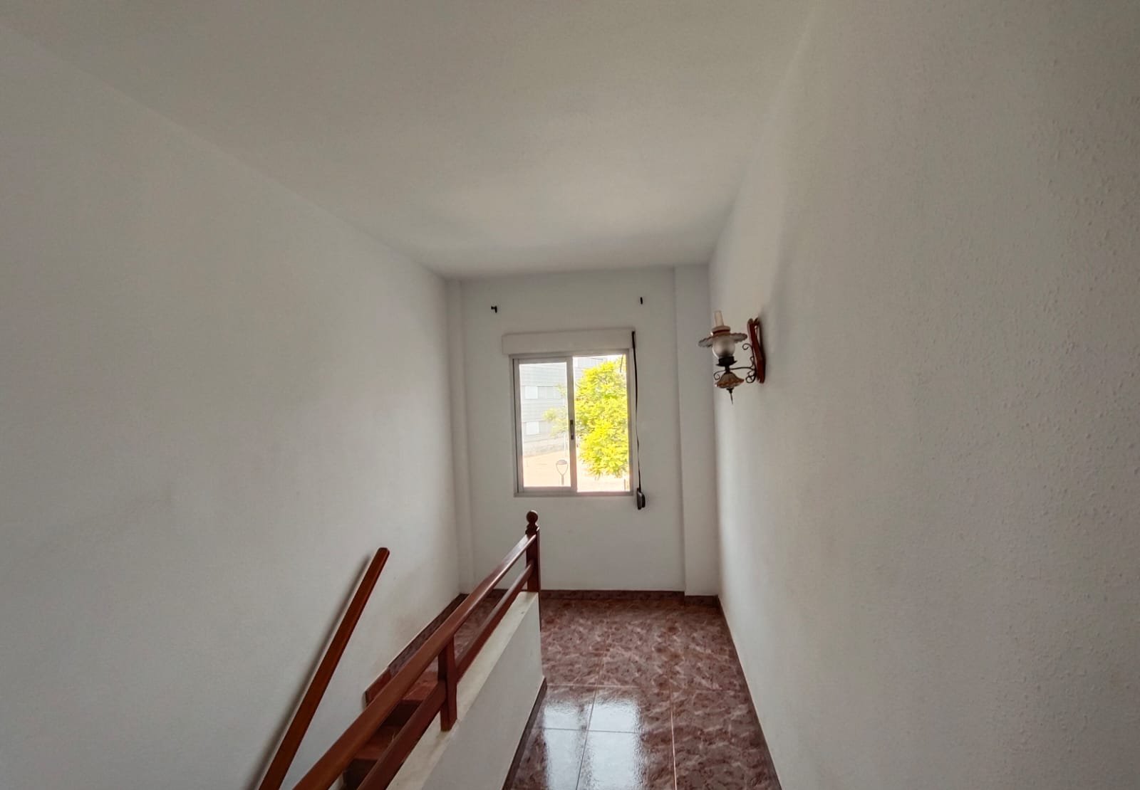 Casa adosada en C Vicent Andrés Estelles, Canals Valencia