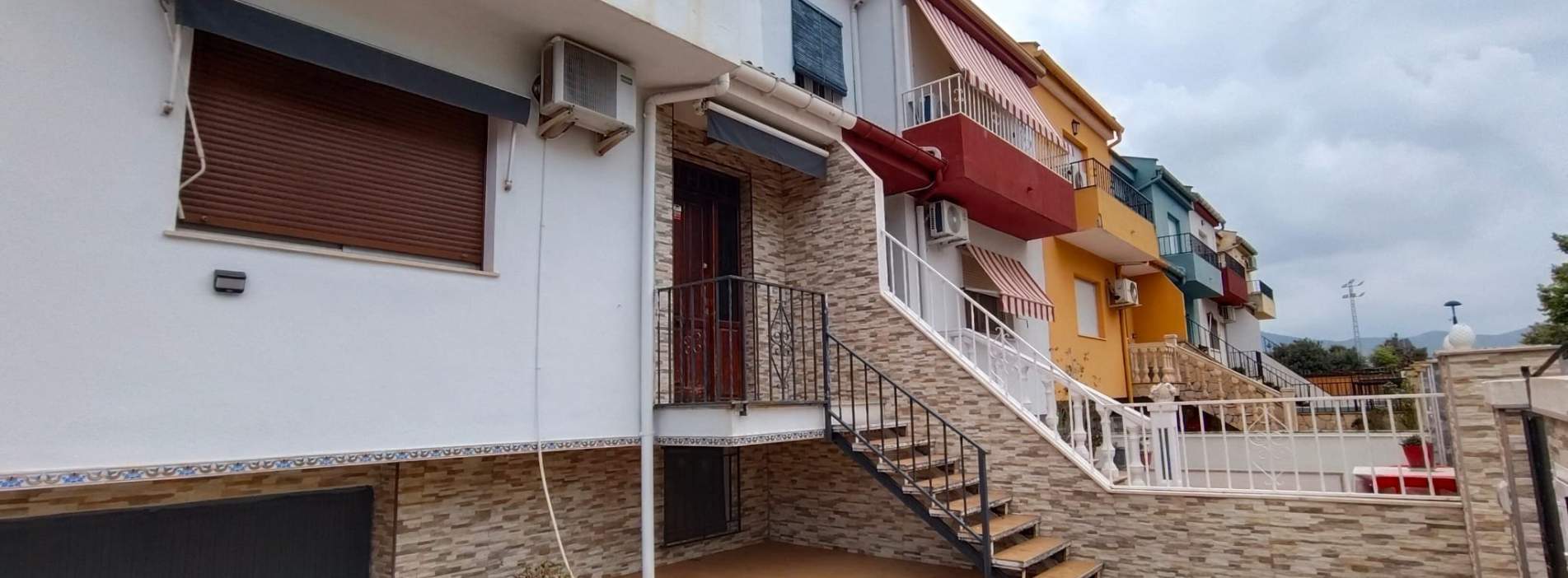 Casa adosada en C Vicent Andrés Estelles, Canals Valencia