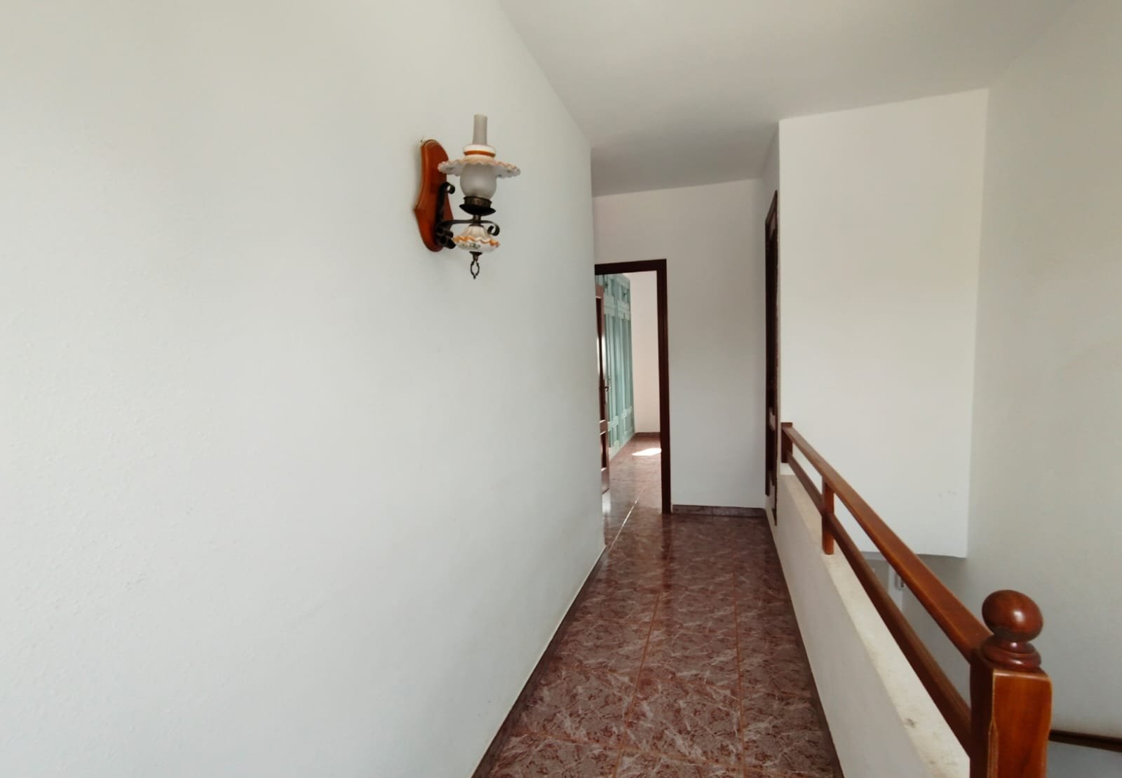 Casa adosada en C Vicent Andrés Estelles, Canals Valencia