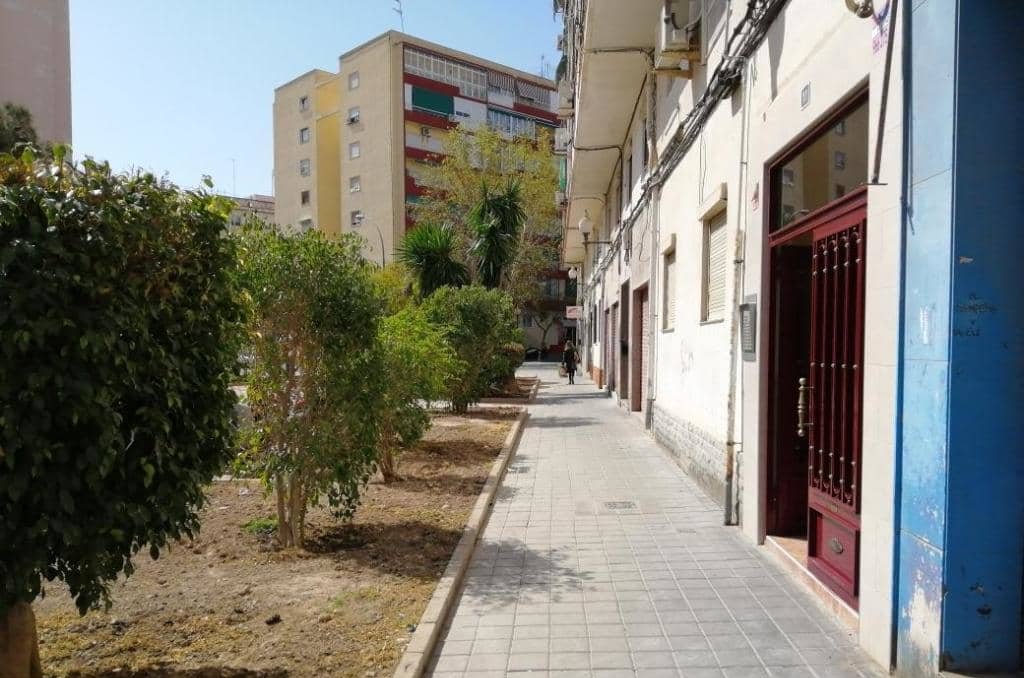 Local Comercial en venta  en Calle Enrique Madrid Alicante Alicante