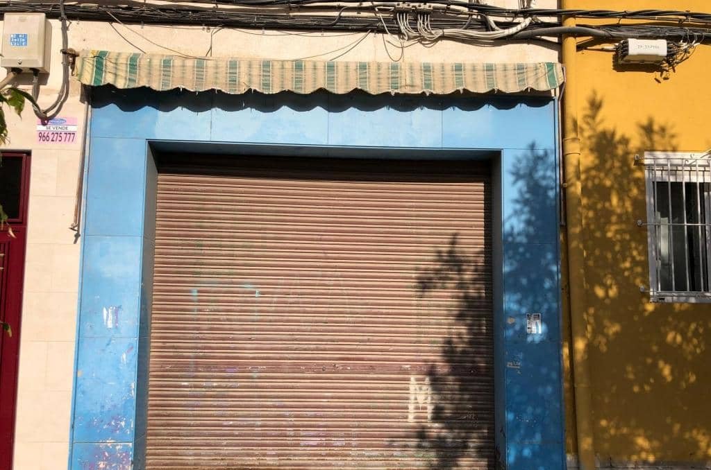 Local Comercial en venta  en Calle Enrique Madrid Alicante Alicante