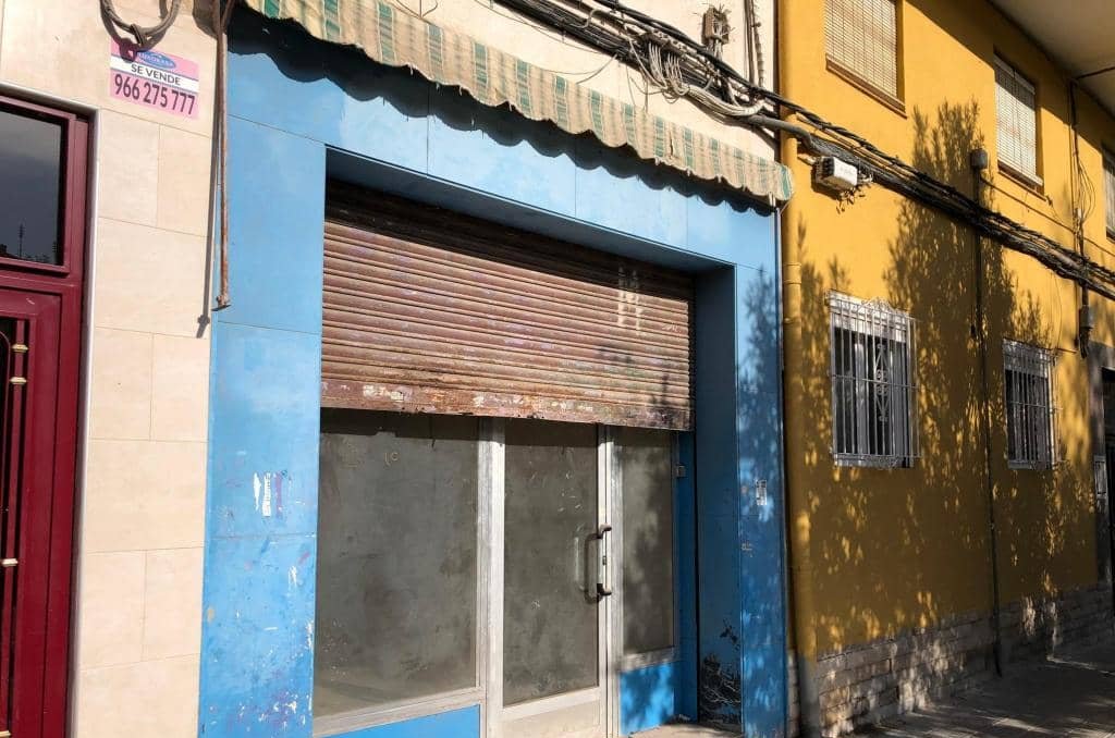 Local Comercial en venta  en Calle Enrique Madrid Alicante Alicante