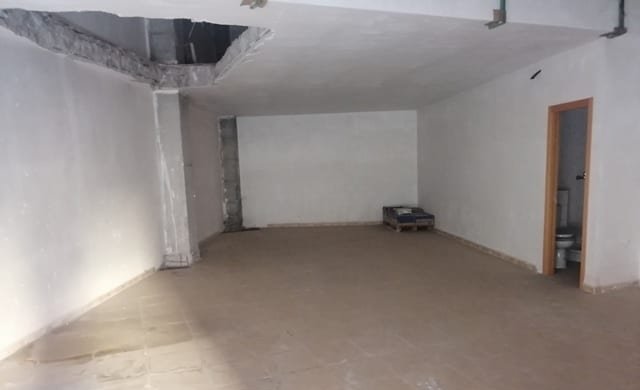 Local en venta en Avenida Tirant Lo Blanc Alcoy Alicante