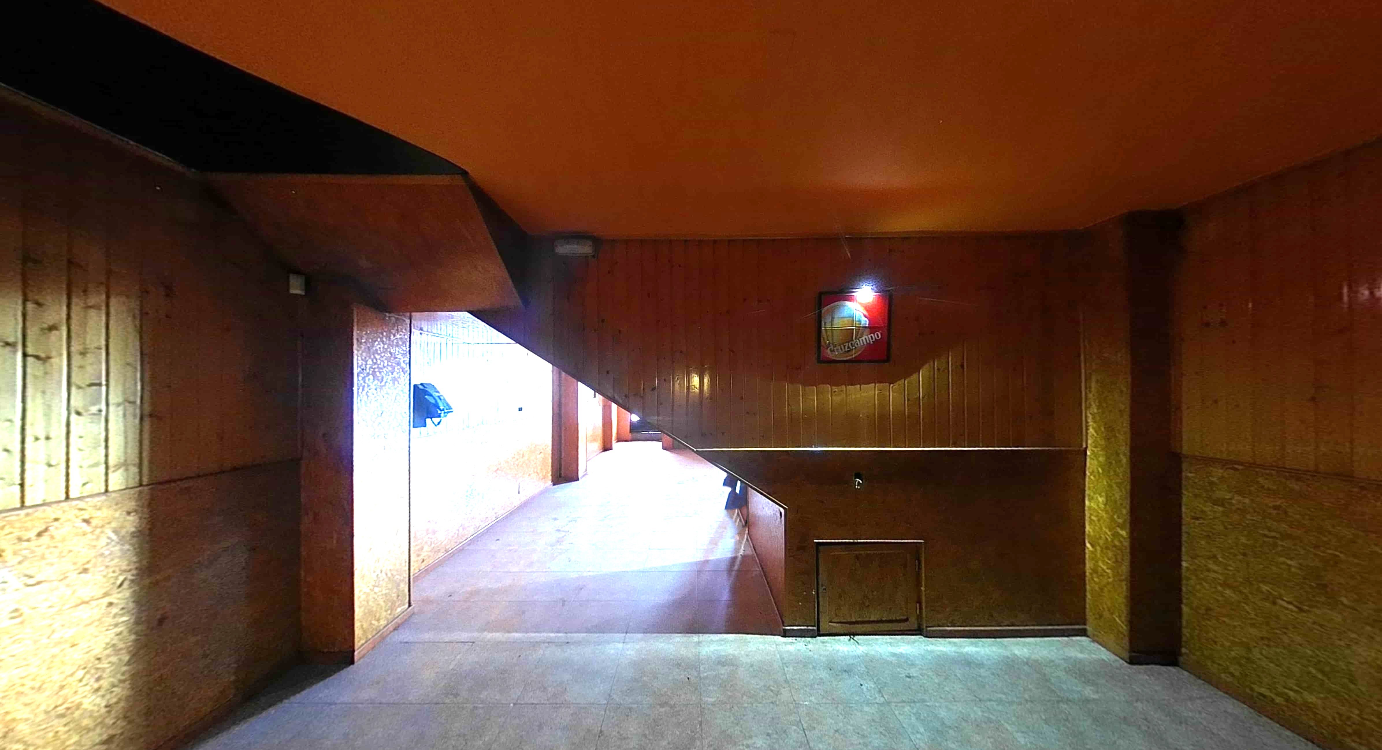 Compra local comercial por 39500 con 54m en condiciones de restauracin en calle pintor velazquez Murcia