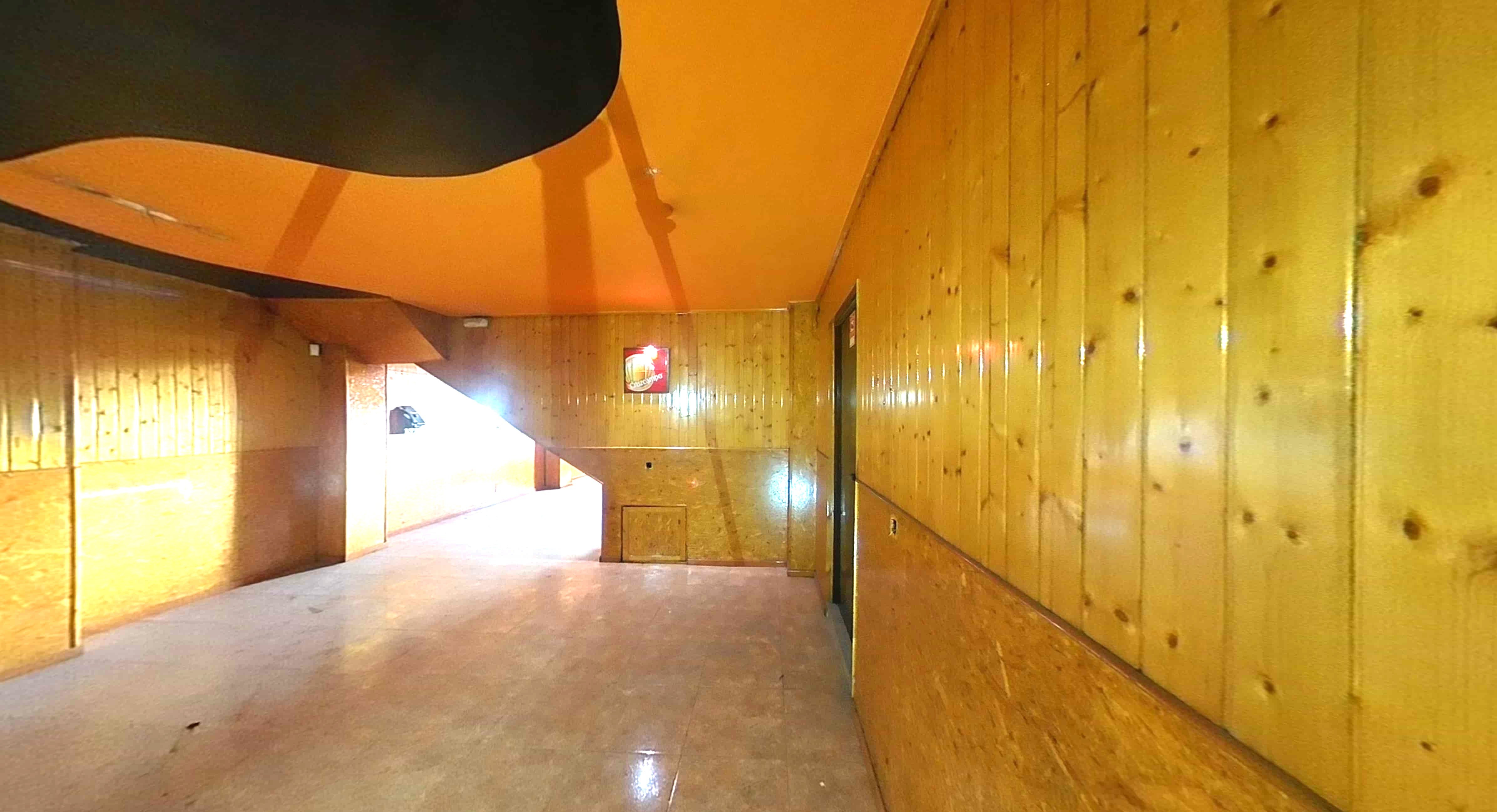Compra local comercial por 39500 con 54m en condiciones de restauracin en calle pintor velazquez Murcia