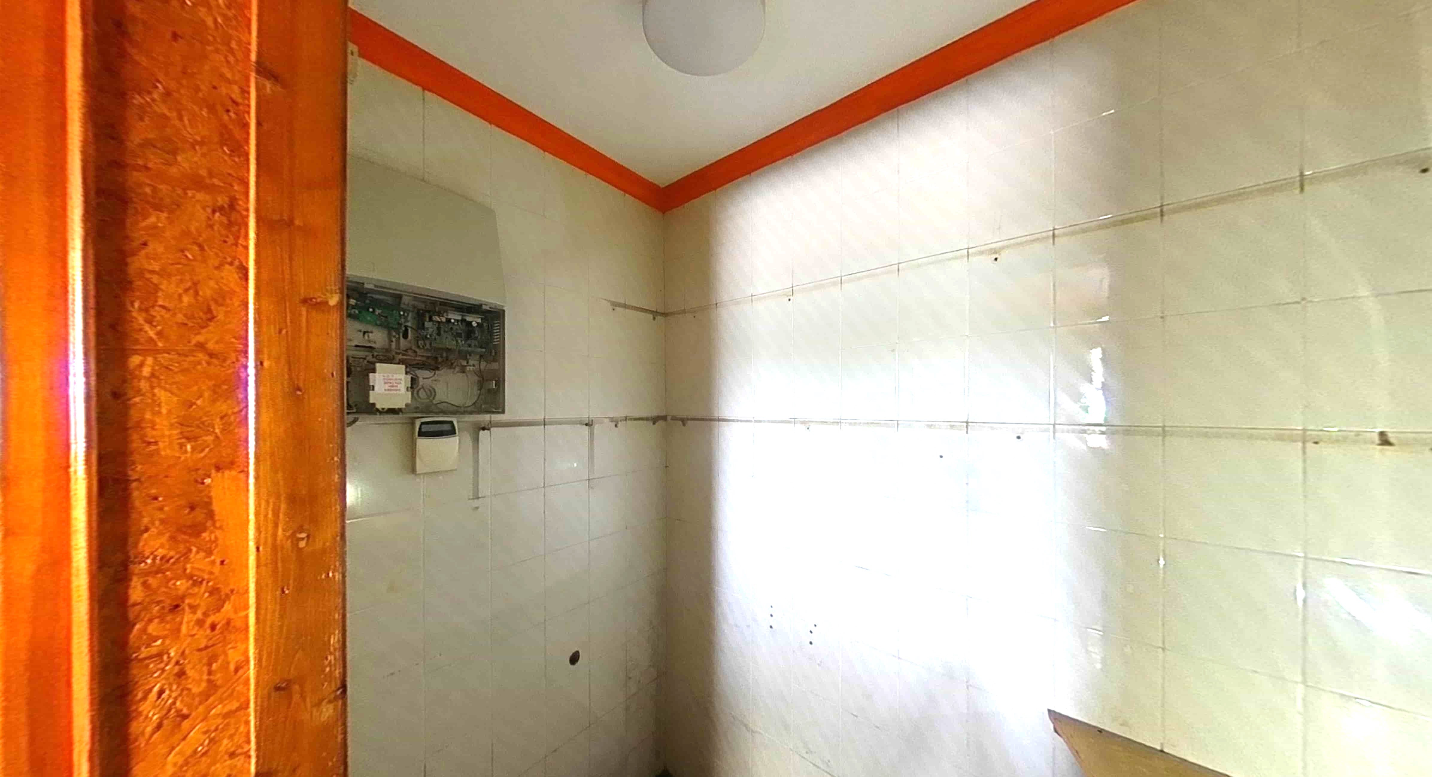 Compra local comercial por 39500 con 54m en condiciones de restauracin en calle pintor velazquez Murcia