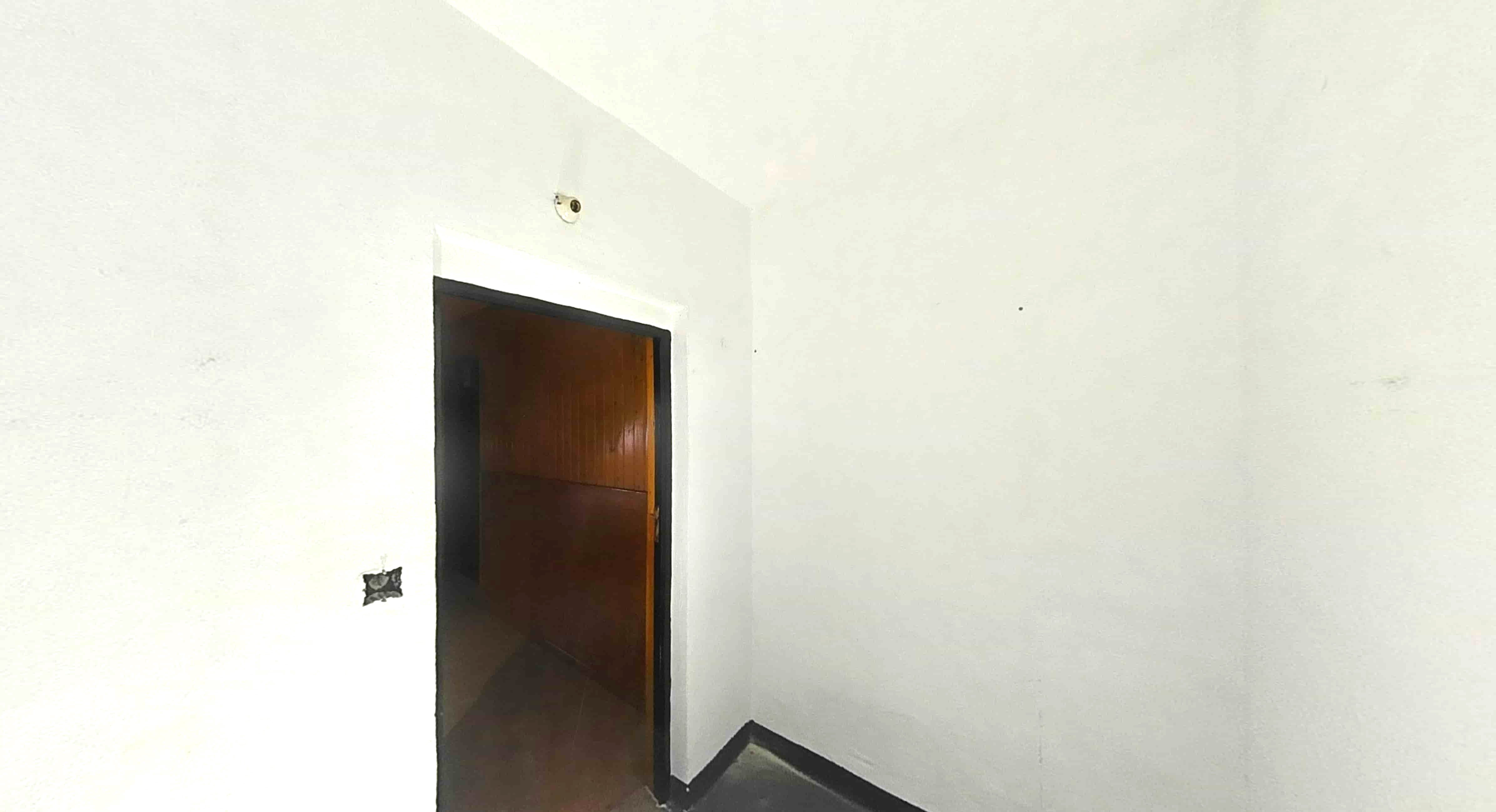 Compra local comercial por 39500 con 54m en condiciones de restauracin en calle pintor velazquez Murcia