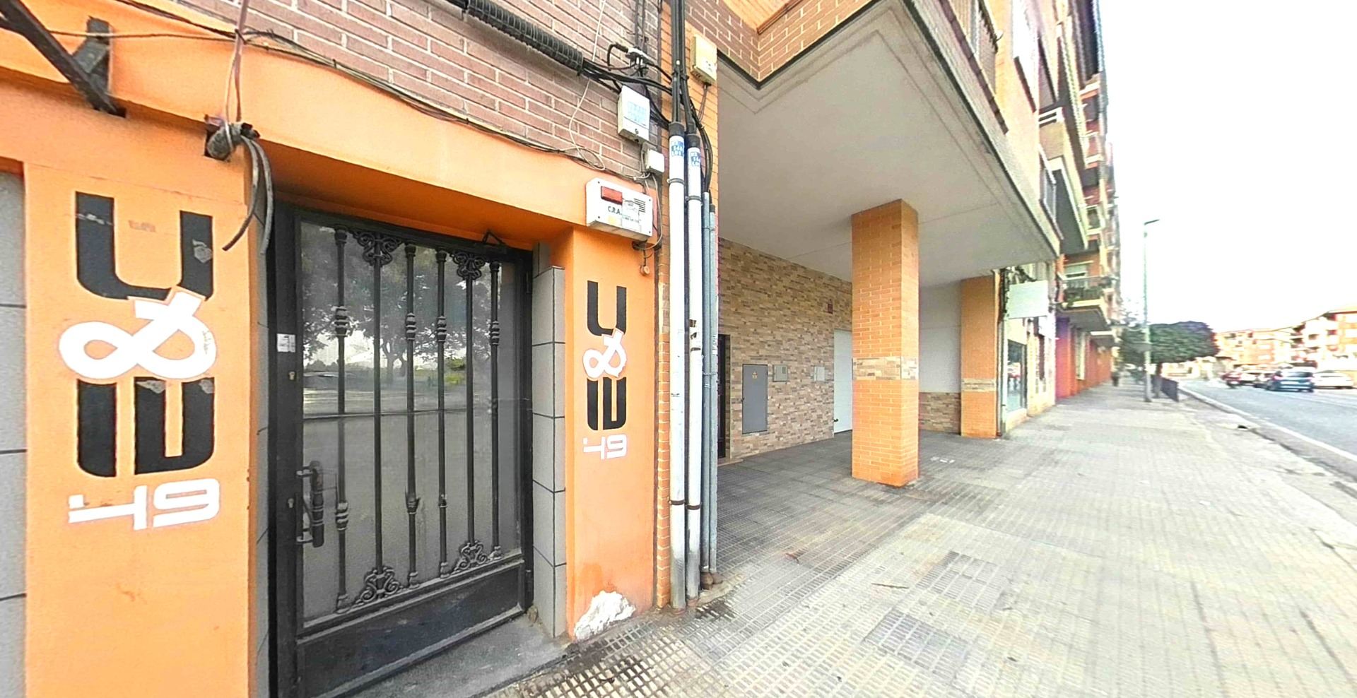 Compra local comercial por 39500 con 54m en condiciones de restauracin en calle pintor velazquez Murcia