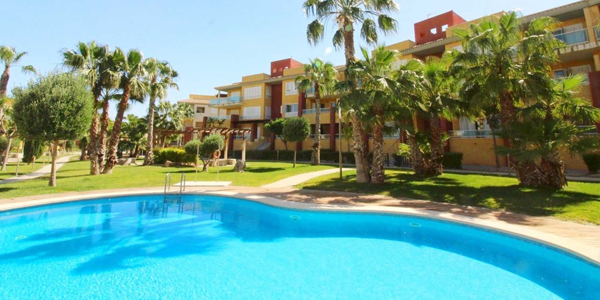 Los Olivos Hacienda del Álamo Hotel & Spa Golf Resort piscina atardecer